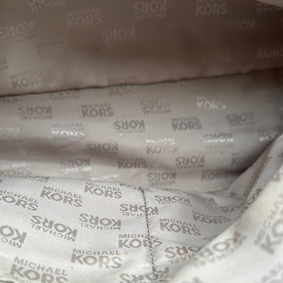 Michael Kors Blue Shoulder Bag with Gold Hardware - Picture 8 of 10